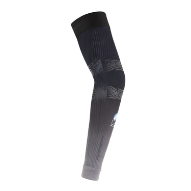 FLOKY NO-STRAIN Black AGUSTIN TAPIA (Manguito)