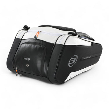 BULLPADEL BPP-25012 HACK Blanco/Negro 2025 PAQUITO NAVARRO (Paletero)