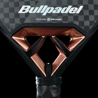 BULLPADEL VERTEX 04 2025 JUAN TELLO (Pala)