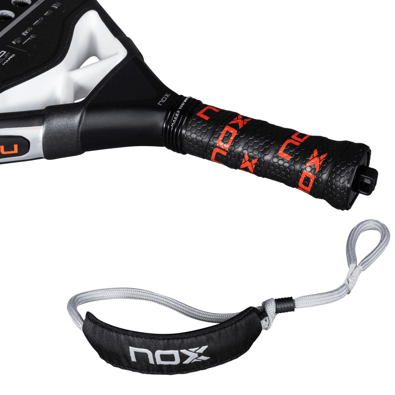 NOX AT10 PRO CUP Hard 2025 by AGUSTIN TAPIA (Pala) por solo 174,95 € en Padel Market