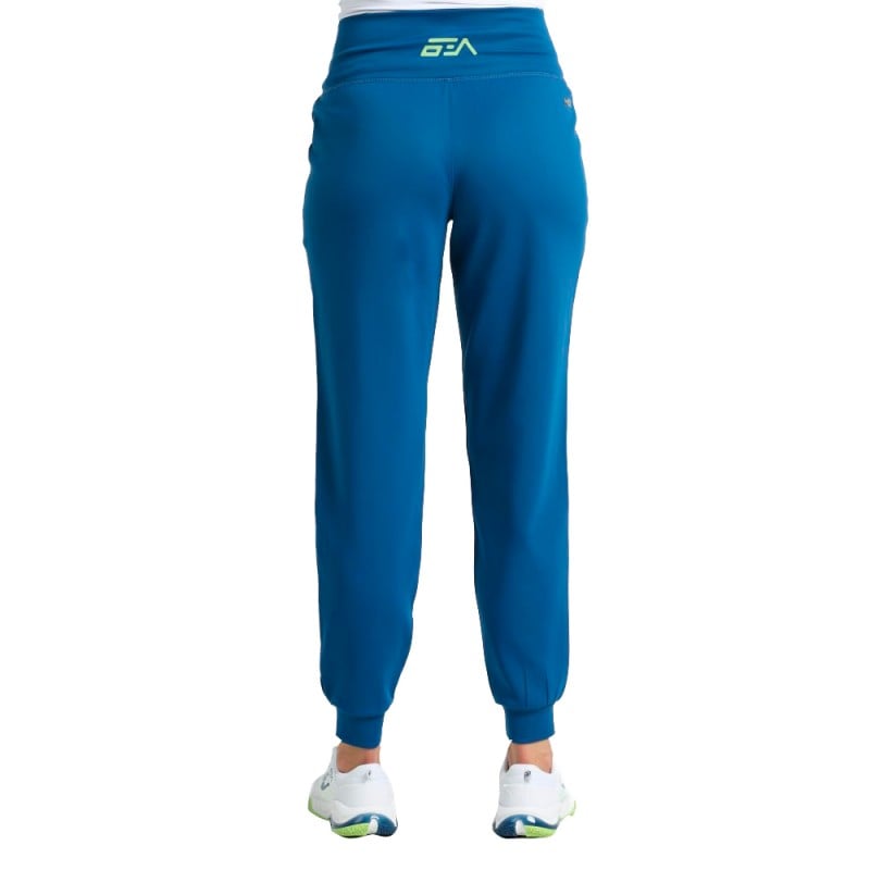 BULLPADEL OUTLES BEA GONZALEZ (Joggers) at only 59,95 € in Padel Market