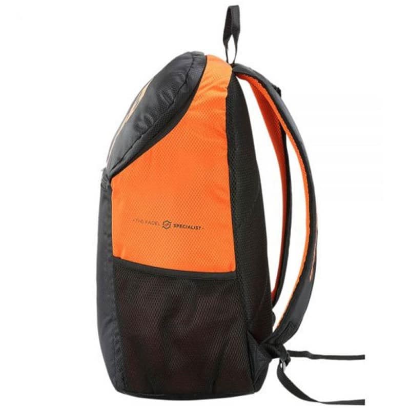 BULLPADEL BPM-22004 ORANGE RYGGSÄCK för endast 24,95 € i Padel Market