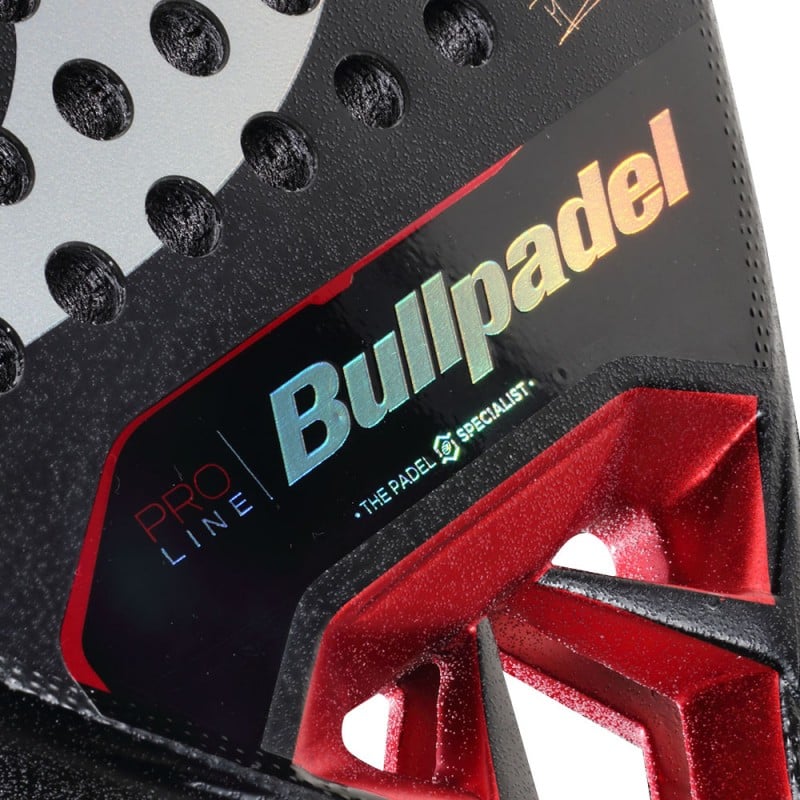BULLPADEL VERTEX 04 COMFORT 2024 DI NENNO (RACKET) för endast 175,96 € i Padel Market