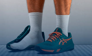 Zapatillas de pádel según la forma del pie: Guía para pie ancho y pie estrecho