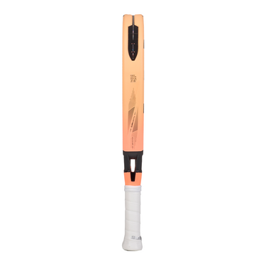 Detalle del marco Bullpadel Vertex 05 W 2027
