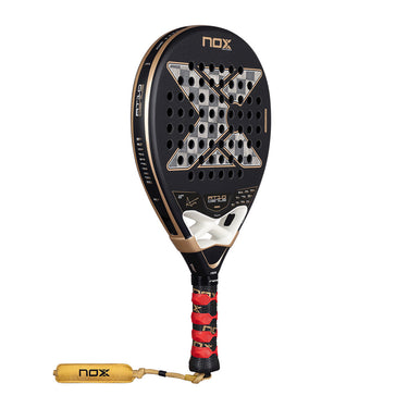 Review gama NOX AT10 2026 by Agustín Tapia y consíguelas al mejor precio 4 palas NOX AT10 2026 by Agustín Tapia